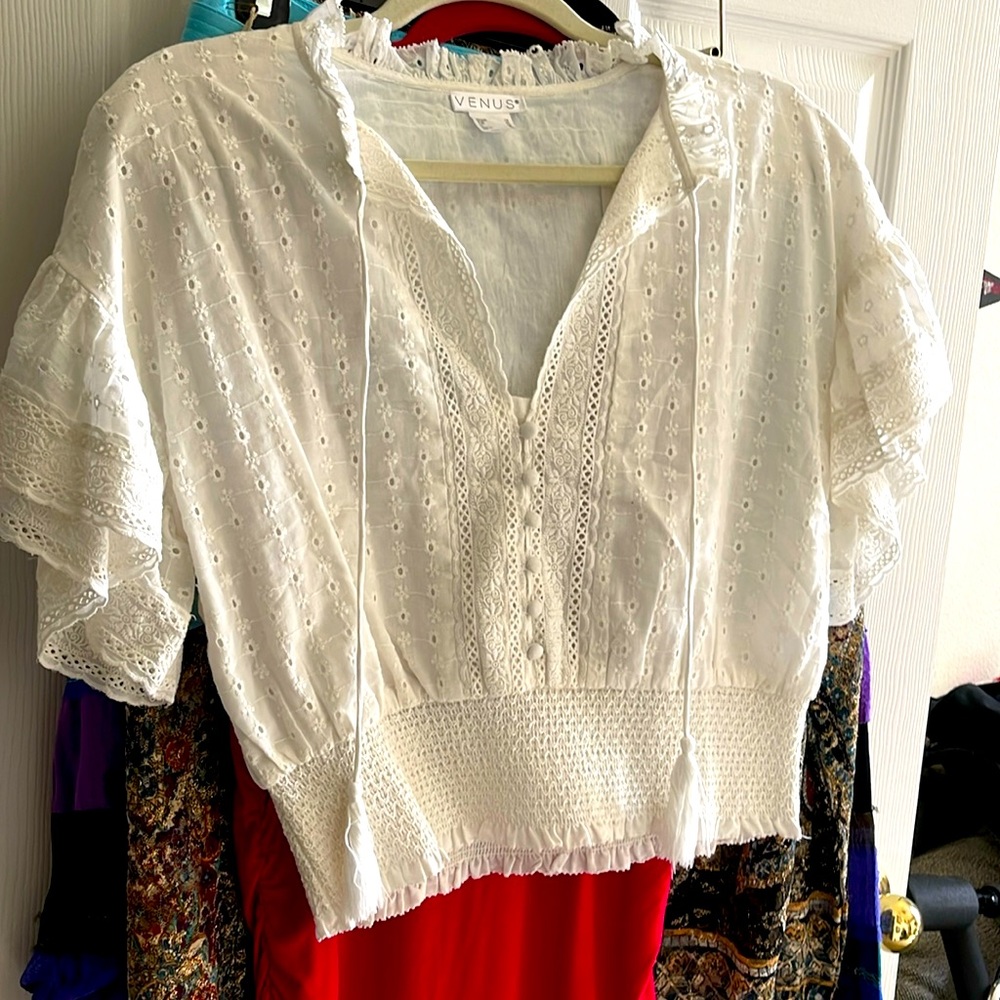 White cropped top - Brand New - Never worn